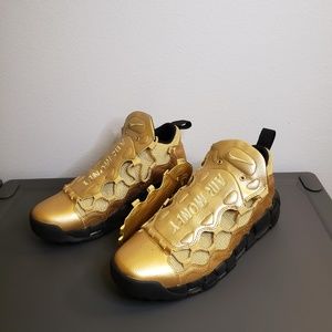 NIKE AIR MORE MONEY MEN'S BASKETBALL SHOE SIZE: 11